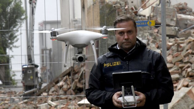Ralf Lorbeg ist mit den neuen Polizei-Drohnen bestens vertraut. (Bild: Andreas Fischer)