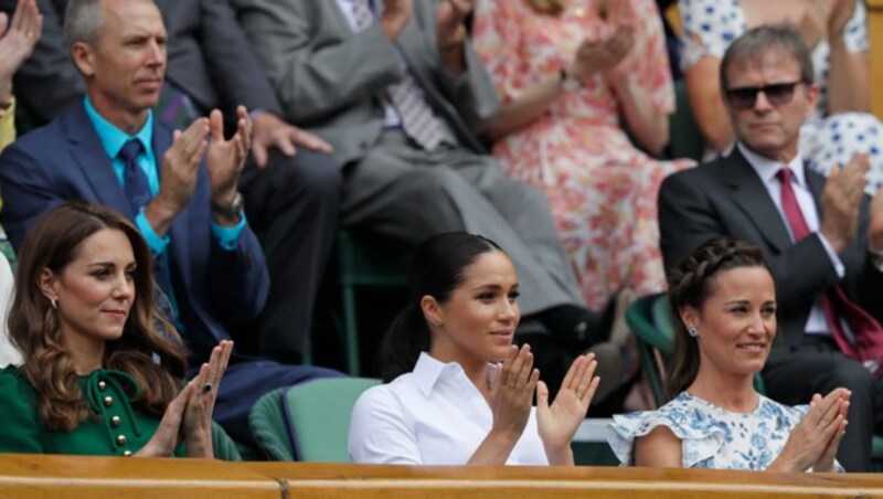 Herzogin Kate, Herzogin Meghan und Pippa Matthews in Wimbledon (Bild: AP)