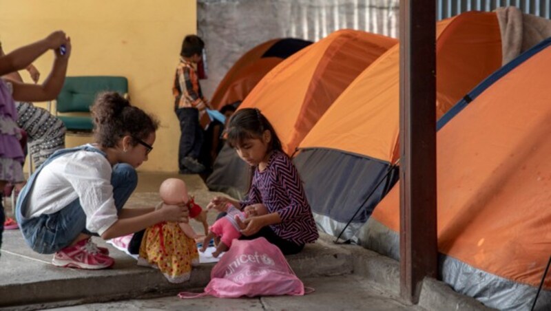 Kinder in einem Lager in Tijuana (Bild: AFP)