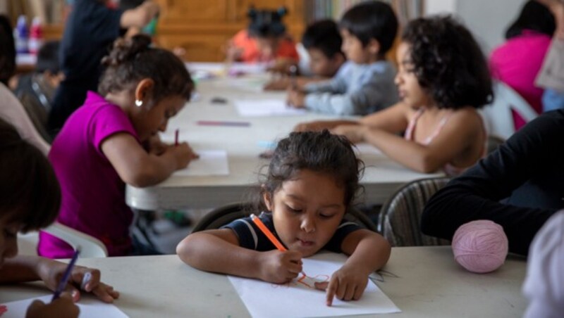 Kinder in einem Lager in Tijuana (Bild: AFP)