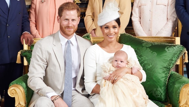 Prinz Harry und Herzogin Meghan mit Baby Archie (Bild: AFP)
