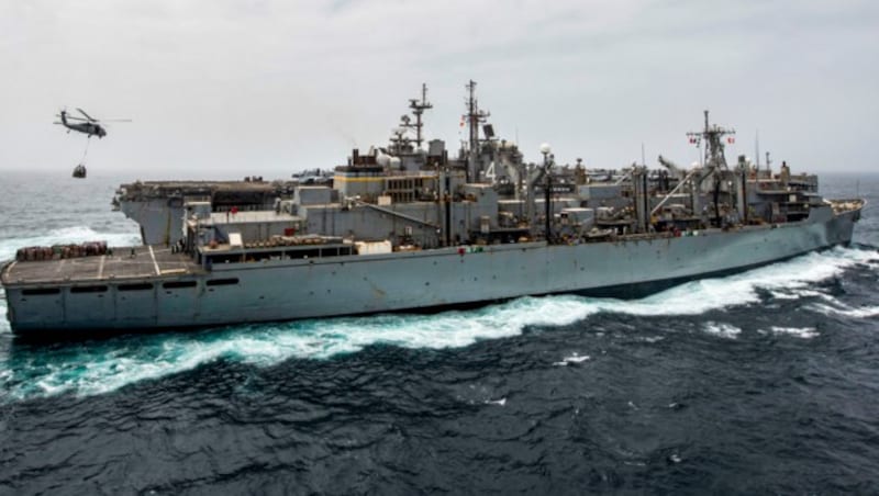Die USS Boxer ist ein amphibisches Angriffsschiff der US Navy und gehört der Wasp-Klasse an.
 (Bild: AFP)