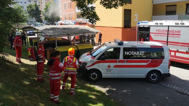 In diesem Mehrparteienhaus in Kapfenberg kam es am Samstag zu einem Brand! (Bild: Rotes Kreuz Bruck-Mürzzuschlag, D. Fladl)