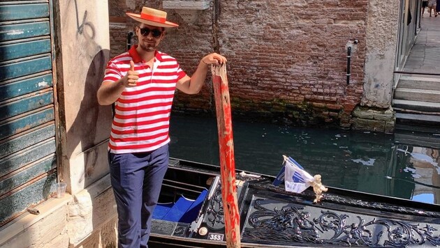 Gondoliere Giacomo arbeitet, aber lebt nicht mehr in Venedig. (Bild: Anna Haselwanter)