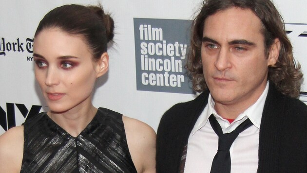Die Hollywoodstars Joaquin Phoenix und Rooney Mara haben sich verlobt. (Bild: 2013 Getty Images)
