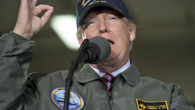 „Commander in Chief“ Trump (Bild: SAUL LOEB/AFP)