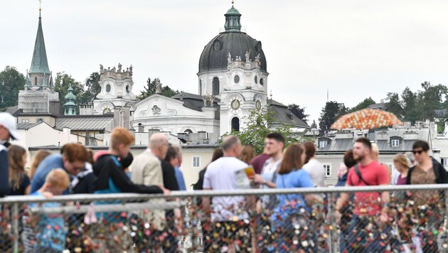 Salzburg ist schön, die Gäste kommen in Scharen. Das freut viele, aber längst nicht alle. (Bild: BARBARA GINDL)