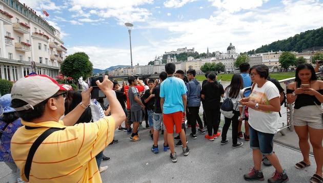 Immer mehr Touristen strömen nach Salzburg. (Bild: MARKUS TSCHEPP)
