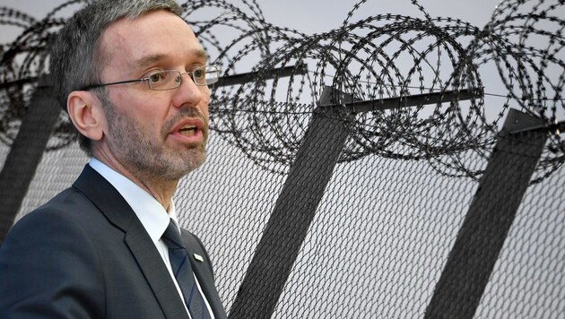 Ex-FPÖ-Innenminister Herbert Kickl (Bild: APA/AFP/Attila Kisbendek; APA/Barbara Gindl; krone.at-Grafik)