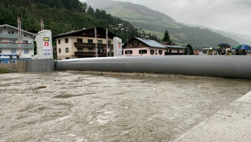 Seit 2019 sorgt die neue Hubbrücke im Ort für ein wenig Erleichterung. (Bild: Feuerwehr Mittersill)