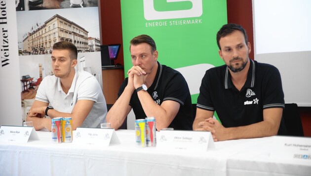 Die Verantwortlichen von THW Kiel um Sportdirektor Viktor Szilágyi (Mi.) waren mit dem Trainingslager in Graz hochzufrieden. (Bild: Sepp Pail)