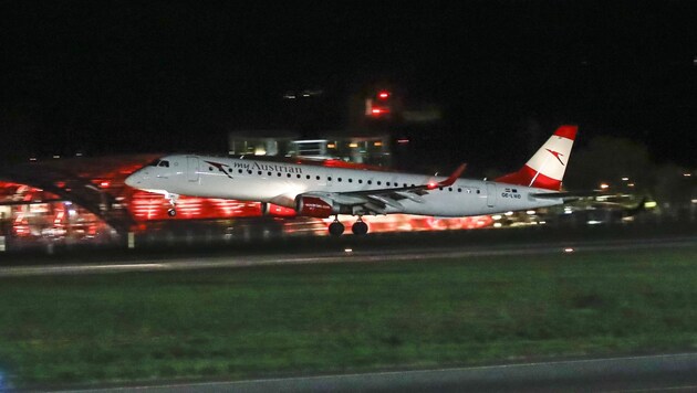Die gehäuften Verspätungen des Austrian Airlines Flug OS 919 am Abend ärgern die Anrainer (Bild: Tschepp Markus)