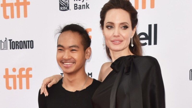 Maddox Jolie-Pitt und Angelina Jolie (Bild: 2017 Getty Images)