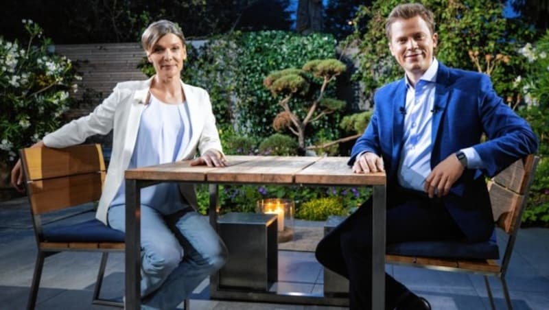 Maria Stern im ORF-„Sommergespräch“ mit Tobias Pötzelsberger (Bild: APA/GEORG HOCHMUTH)