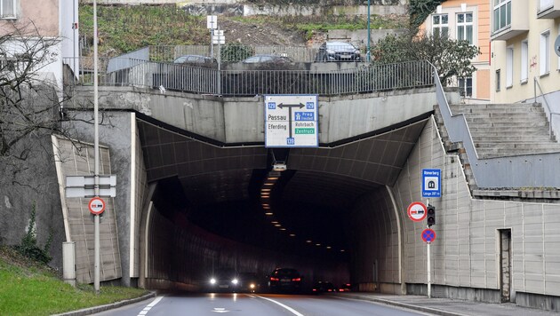 Im Zuge der Sanierung des Römerbergtunnels kommt es immer wieder zu Sperren. (Bild: Harald Dostal)