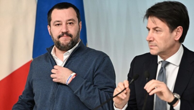 Italiens Regierungschef Giuseppe Conte (re.) und Lega-Chef Matteo Salvini (Bild: AFP)