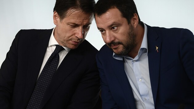 Italiens Regierungschef Giuseppe Conte (li.) und Lega-Chef Matteo Salvini (Bild: AFP)