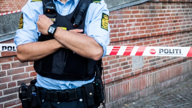 Nach der Explosion vor dem Finanzamt in Kopenhagen ist den Ermittlern nun ein junger Schwede ins Netz gegangen. ER ist verdächtigt, die tat begangen zu haben. (Bild: AFP)