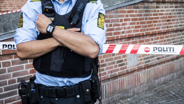 Nach der Explosion vor dem Finanzamt in Kopenhagen ist den Ermittlern nun ein junger Schwede ins Netz gegangen. ER ist verdächtigt, die tat begangen zu haben. (Bild: AFP)
