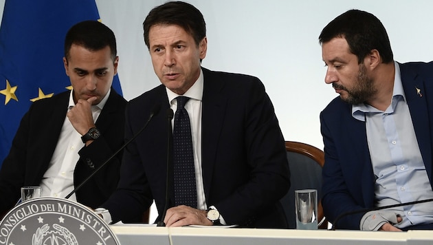 Luigi Di Maio, Giuseppe Conte und Matteo Salvini (v.l.) (Bild: AFP)