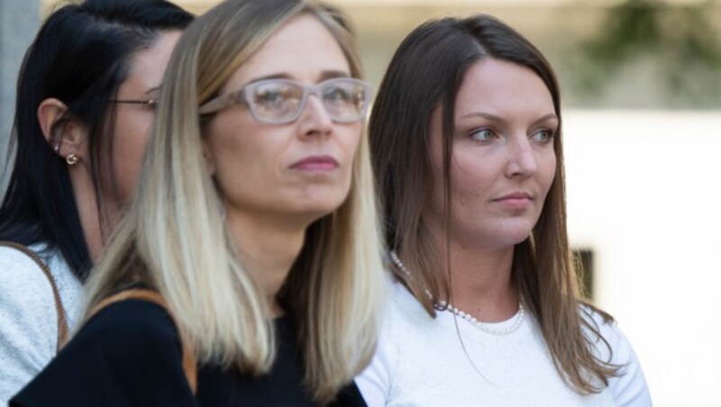 Annie Farmer (li.) und Courtney Wild (re.) sollen Missbrauchsopfer des Multimillionärs Epstein sein. (Bild: AFP )