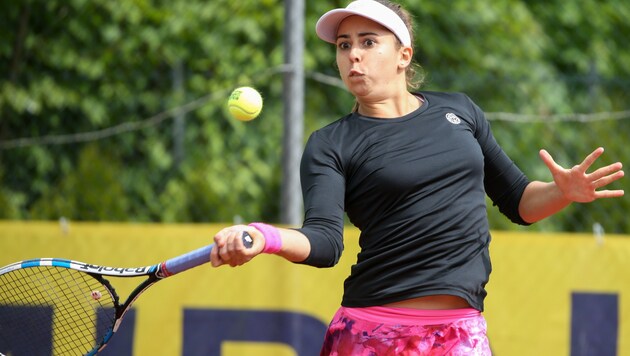 Julia Grabher startete mit einem glatten 2-Satz-Sieg in die Wimbledon-Qualifikation. (Bild: GEPA)