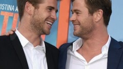 Liam Hemsworth und Bruder Chris Hemsworth (Bild: 2015 Getty Images)