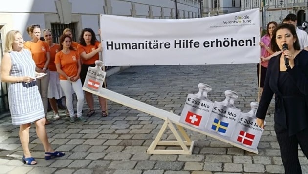 Aktion „Humanitäre Hilfe erhöhen“ der Caritas Österreich, AG Globale Verantwortung, CARE Österreich und Rotes Kreuz (Bild: AG Globale Verantwortung)