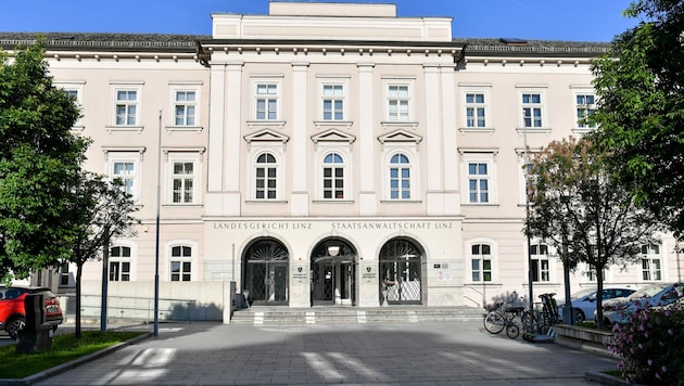 Das zentrale Justizgebäude in Linz mit Landesgericht und Staatsanwaltschaft (Bild: © Harald Dostal)