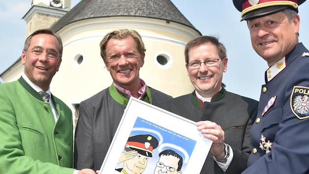 Bürgermeister Rudolf Bucovk, Alfred Lugstein, Pfarrer Christoph Gmachl-Aher, Helmut Naderer (Bild: Weber Wolfgang/Kronenzeitung)