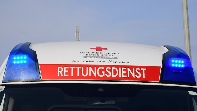 Der 71-Jährige wurde vom Roten Kreuz an der Unfallstelle versorgt. (Symbolbild) (Bild: P. Huber)