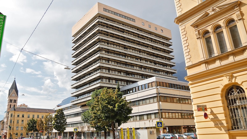 Die Männer mussten sich am Landesgericht Innsbruck den Vorwürfen stellen. (Bild: Christof Birbaumer / Kronenzeitung)