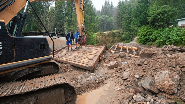 Gleich acht Brücken wurden in St. Anna am Lavantegg vom Unwetter komplett zerstört. (Bild: Elmar Gubisch)