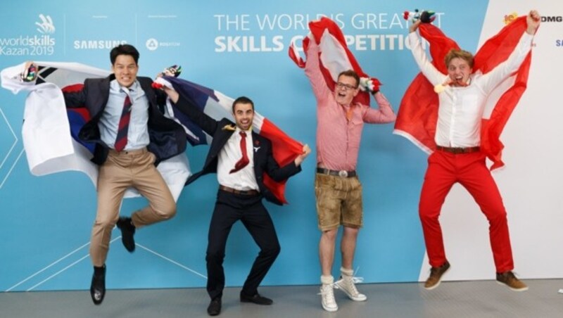 Bronze für Bautischler Julian Fink (2. von rechts) (Bild: Himal Reece)