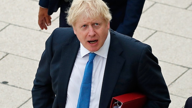 Sogar innerhalb der eigenen Partei meinen einige, Premier Boris Johnson sei auf einem „zutiefst undemokratischem“ Pfad unterwegs. (Bild: AP)