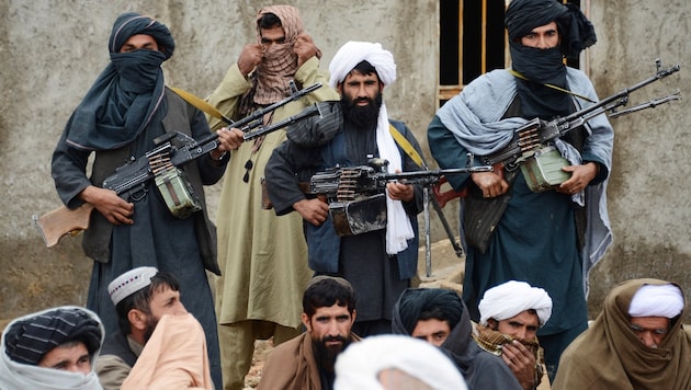 Kämpfer der Taliban, hier auf einem Archivbild (Bild: AP)