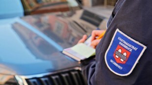 In Innsbruck wurde einem Akademiker zu Unrecht eine Parkstrafe aufgebrummt. Er hatte nämlich per ...