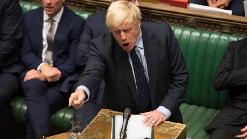 Johnson im Parlament nach der Abstimmung, die zugunsten der „No Deal“-Gegner ausging (Bild: AP)