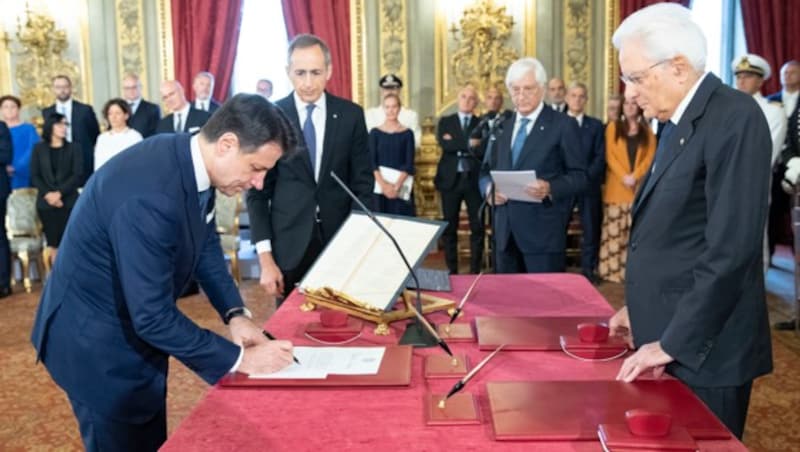 Premier Giuseppe Conte bei der Vereidigung (Bild: AFP)