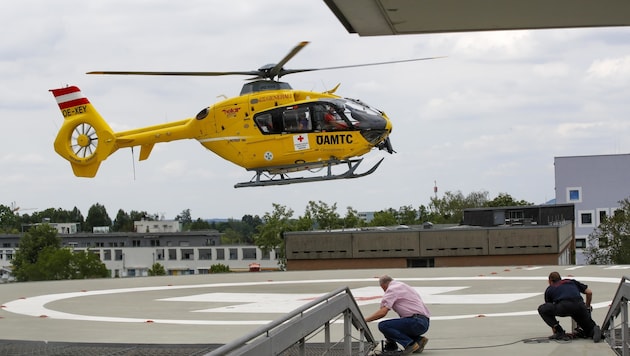 Hilfe, so rasch wie möglich: 938 Landungen und Starts gab es 2018 am Dach der Chirurgie West. (Bild: Tschepp Markus)