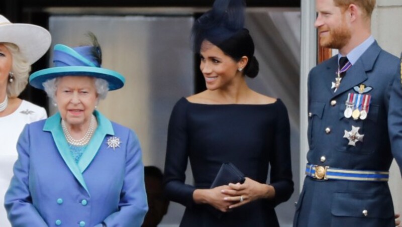 Queen Elizabeth mit Herzogin Meghan und Prinz Harry (Bild: AFP)