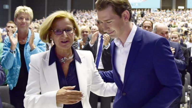 Landeshauptfrau Johanna Mikl-Leitner und ÖVP-Chef Sebastian Kurz (Bild: APA/HANS PUNZ)