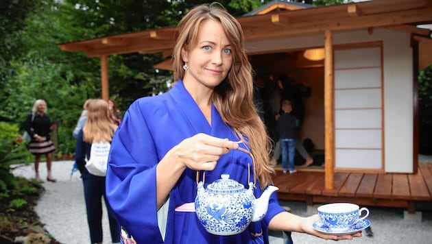 Teetrinken ist in Japan eine eigene Kunst: Die Zeremonie folgt einem strengen Regelwerk. (Bild: Sepp Pail)