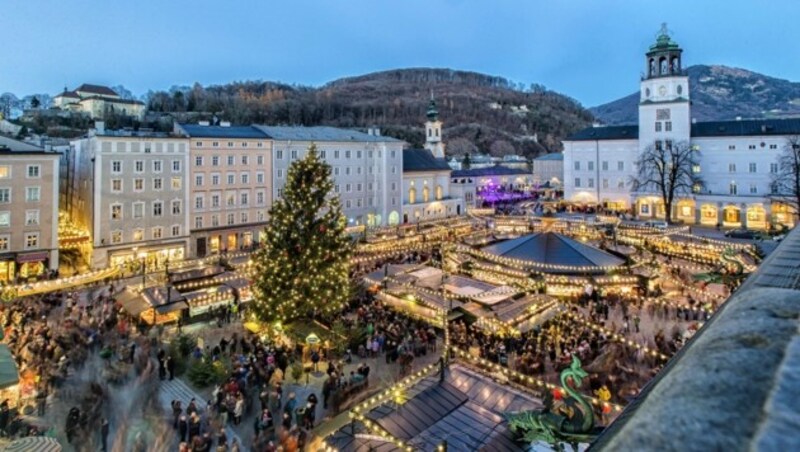 Der Christkindlmarkt belegt die Altstadtplätze inklusive Auf- und Abbau an 50 Tagen. (Bild: christkindlmarkt.co.at - Neumayr)