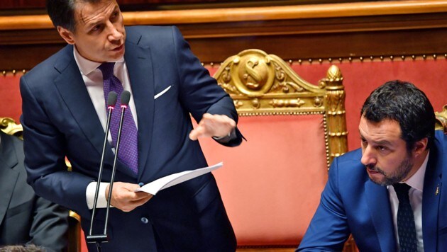 Ex-Partner auf Kollisionskurs: Conte (li.) und Salvini (Bild: APA/AFP/ANDREAS SOLARO)