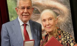Bundespräsident Alexander Van der Bellen und Schimpansenforscherin Jane Goodall