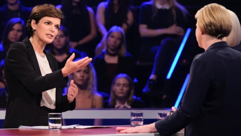 Das einzige weibliche Duell am Mittwochabend: Rendi-Wagner gegen Meinl-Reisinger (Bild: ORF)