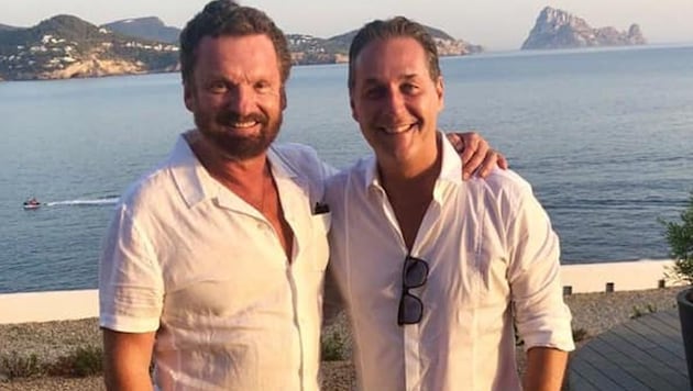 Gabriel Barylli und Heinz-Christian Strache auf Ibiza (Bild: www.facebook.com/strache)
