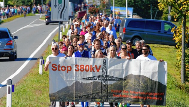 380-kV-Protestmarsch in Guggenthal (Bild: Markus Tschepp)