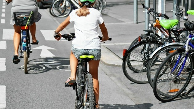 Mehr Räder, weniger Autos - so will die Initiative auch das Klima entlasten. (Bild: Christof Birbaumer / Kronenzeitung)